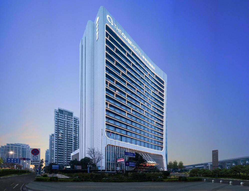 The Qube Hotel Xiangyang Сянъян Экстерьер фото